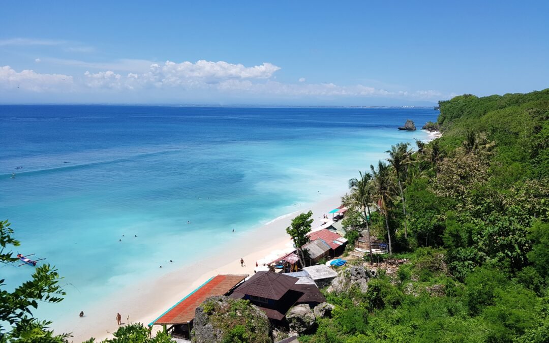 Thomas-Beach-Uluwatu-bali